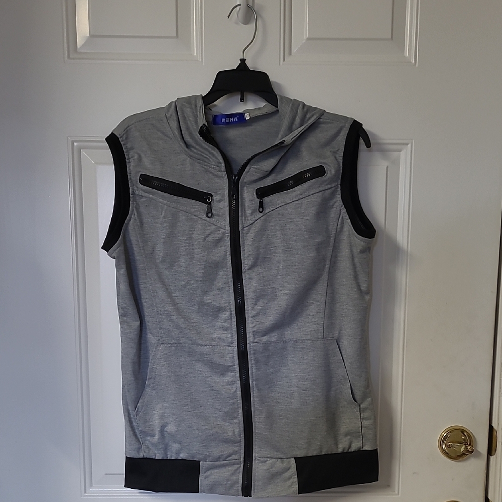 Women's Gray Sleeveless Jacket